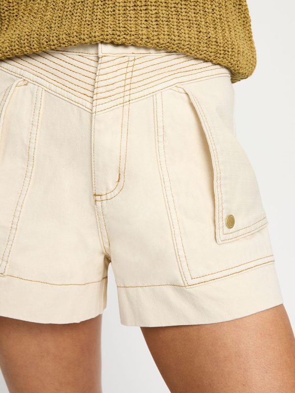 KIVARI Celene Denim  Short - Cream